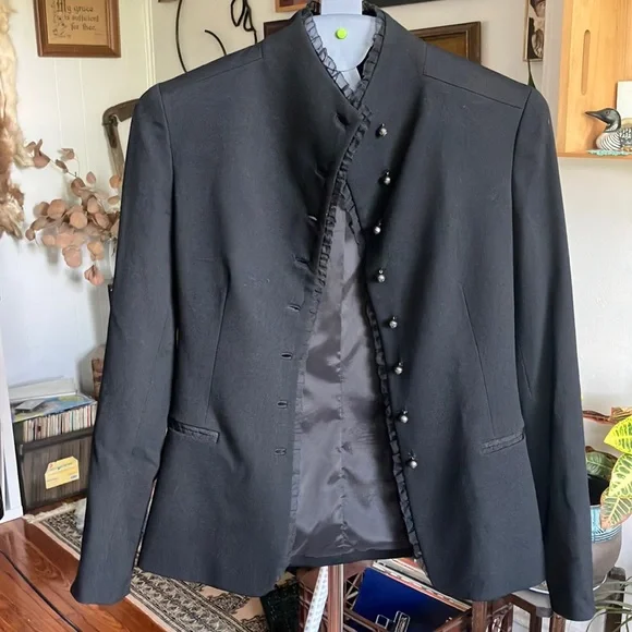 🖤 SOLD 🖤 Black Fitted Wool Blazer Jacket with Lace Trim by Elie Tahari ~ 4 - Picture 6 of 14